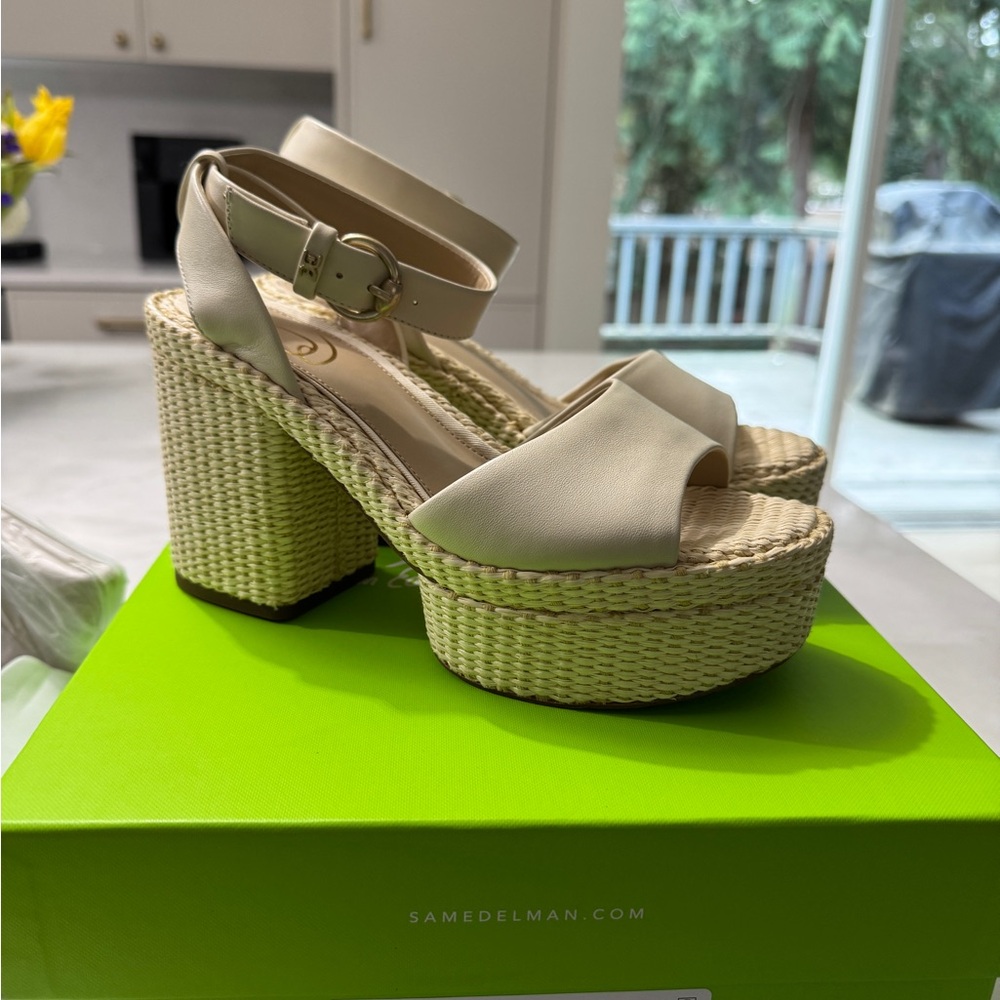 Sam Edelman Cream Platform Sandals with Retro Design